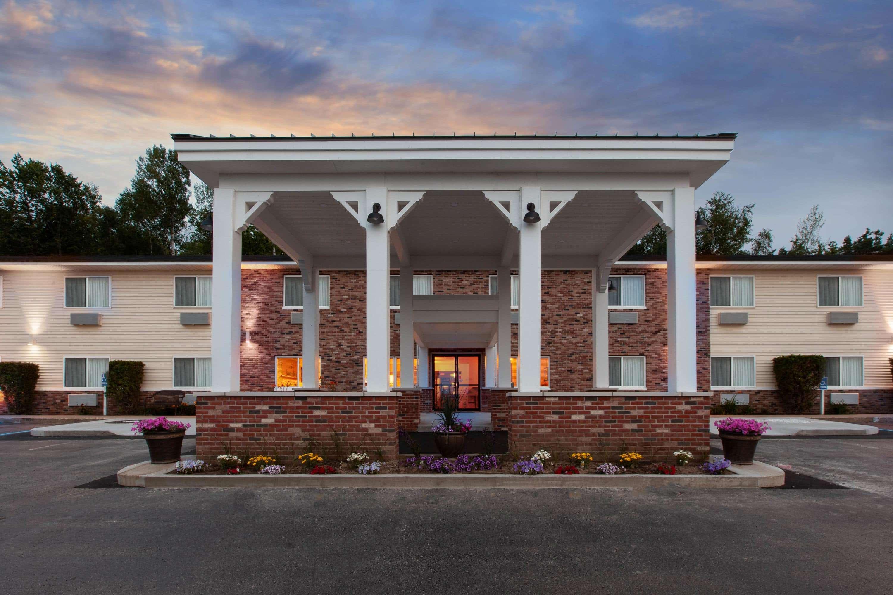 Americinn By Wyndham Petoskey Eksteriør bilde