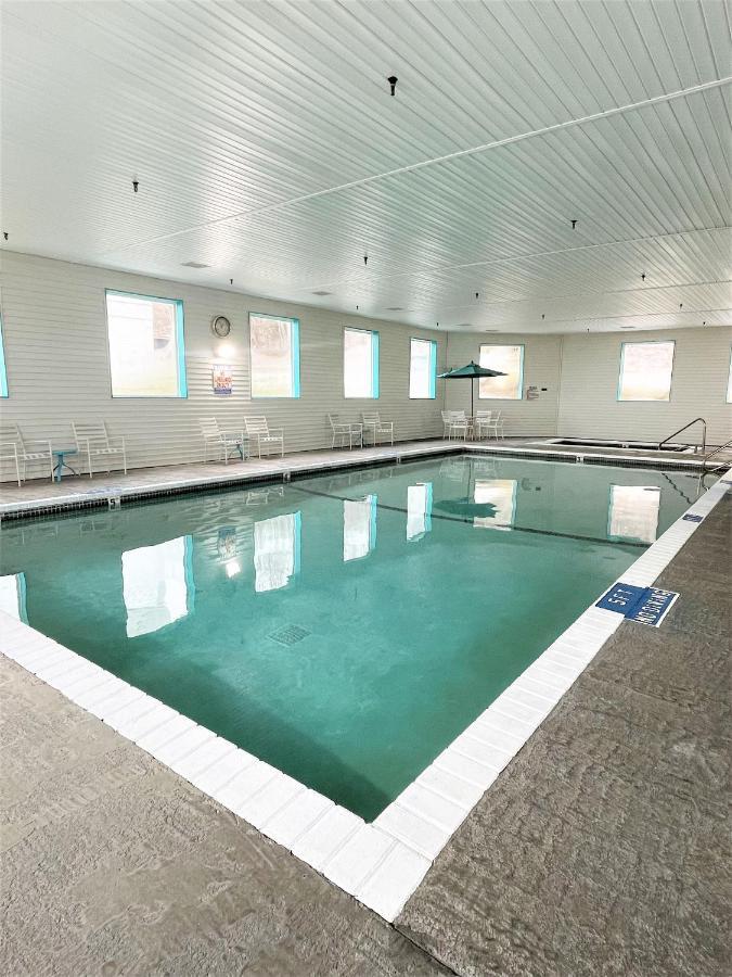 Americinn By Wyndham Petoskey Eksteriør bilde