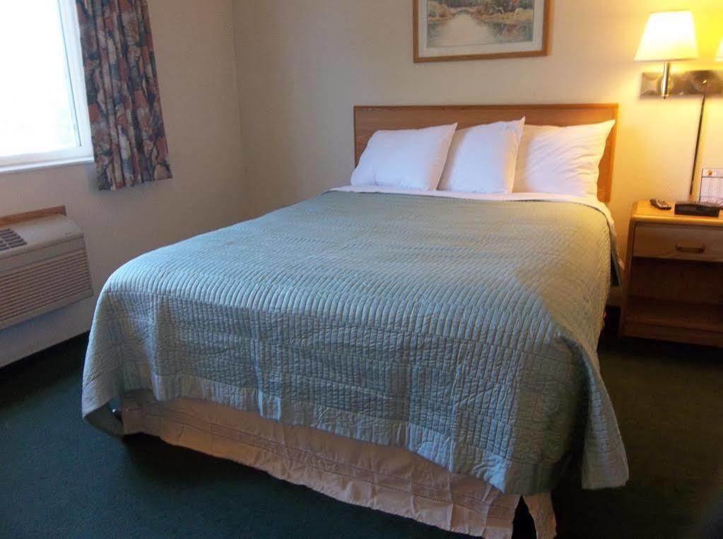 Americinn By Wyndham Petoskey Eksteriør bilde
